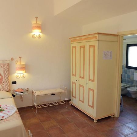 Hotel Altura Villasimius Eksteriør bilde