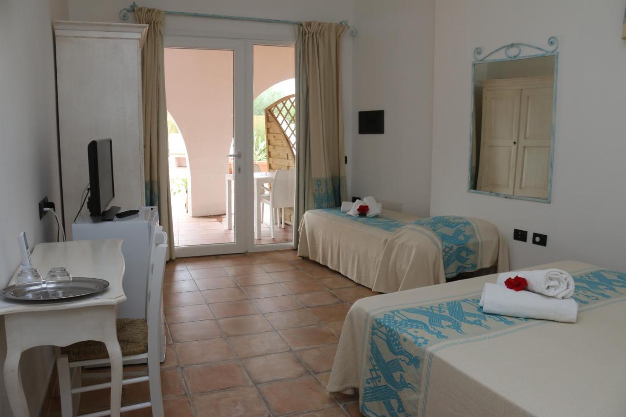 Hotel Altura Villasimius Eksteriør bilde
