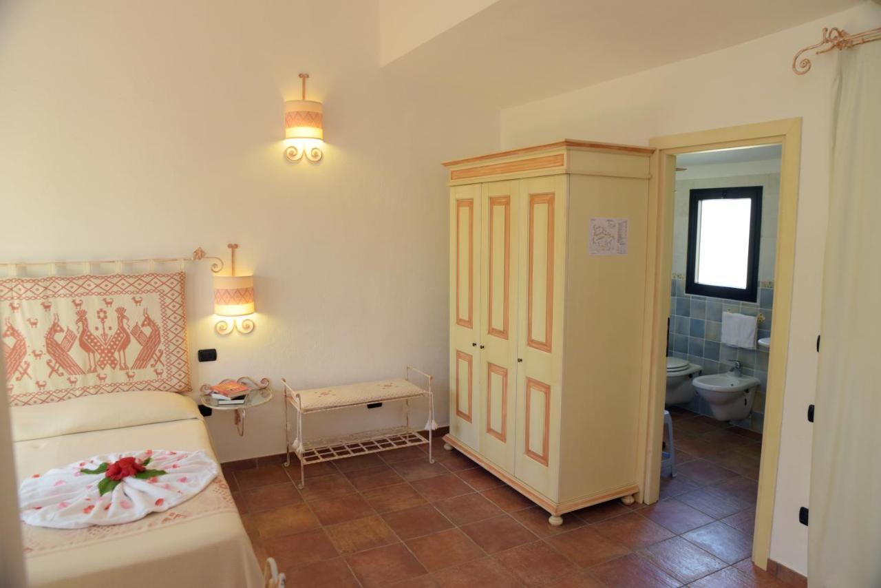 Hotel Altura Villasimius Eksteriør bilde