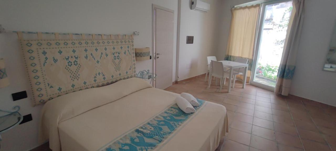Hotel Altura Villasimius Eksteriør bilde