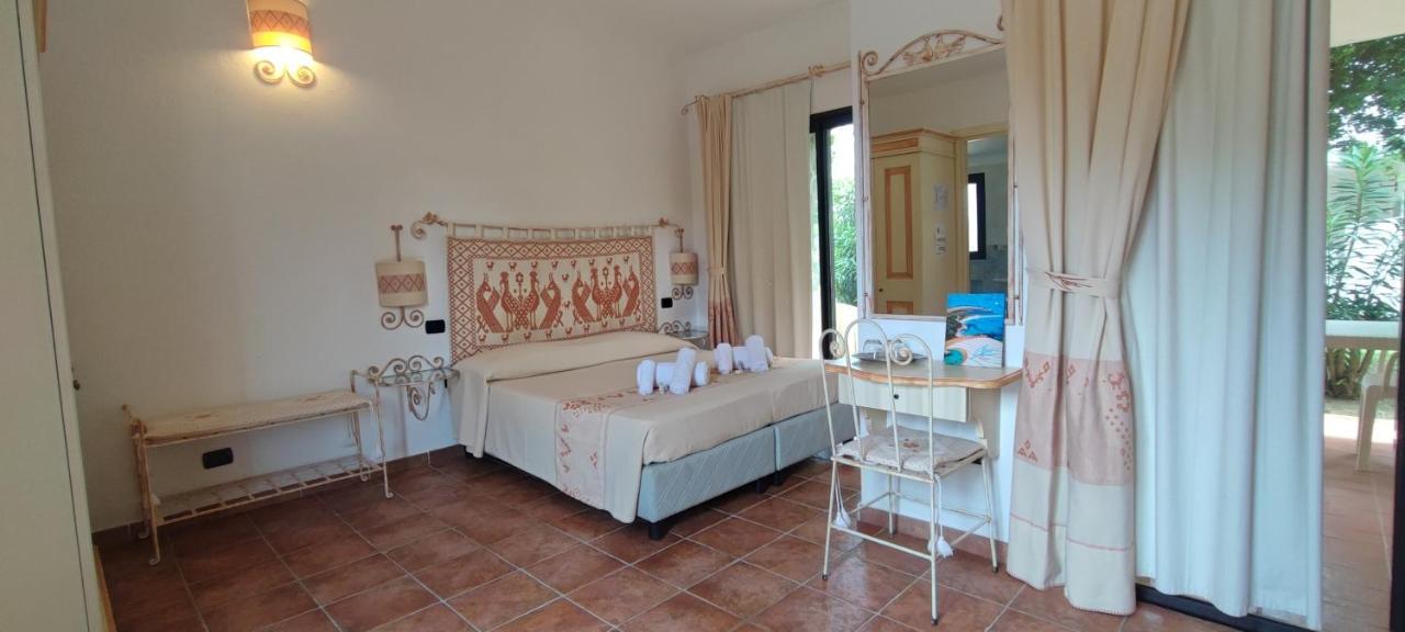 Hotel Altura Villasimius Eksteriør bilde